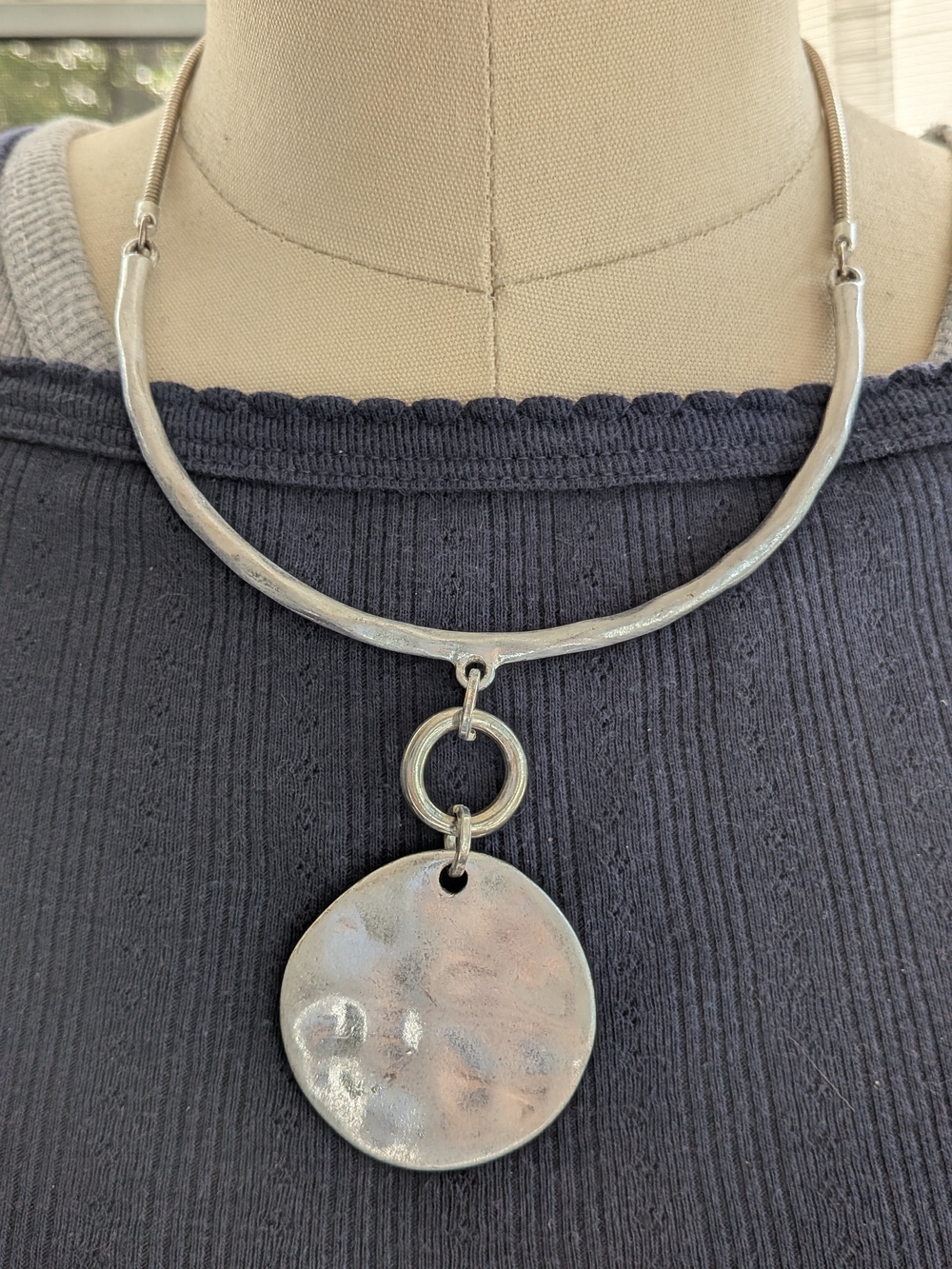 Versona Silver-Tone Hammered Disc Pendant Collar Necklace